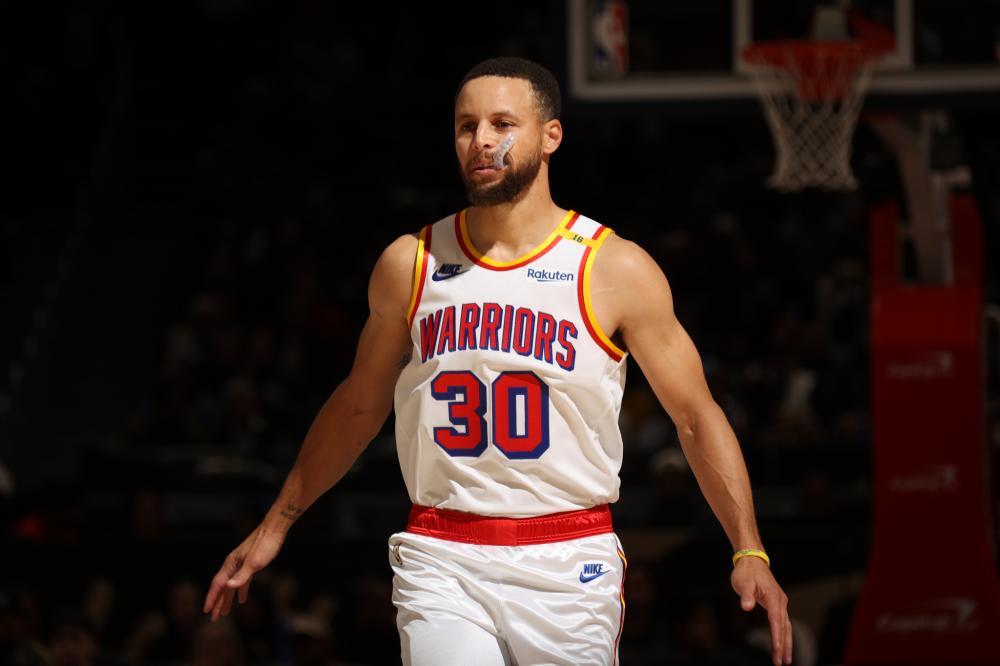 引豪门竞逐 引豪门竞逐