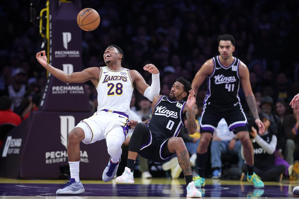 的较量中屡 的较量中屡